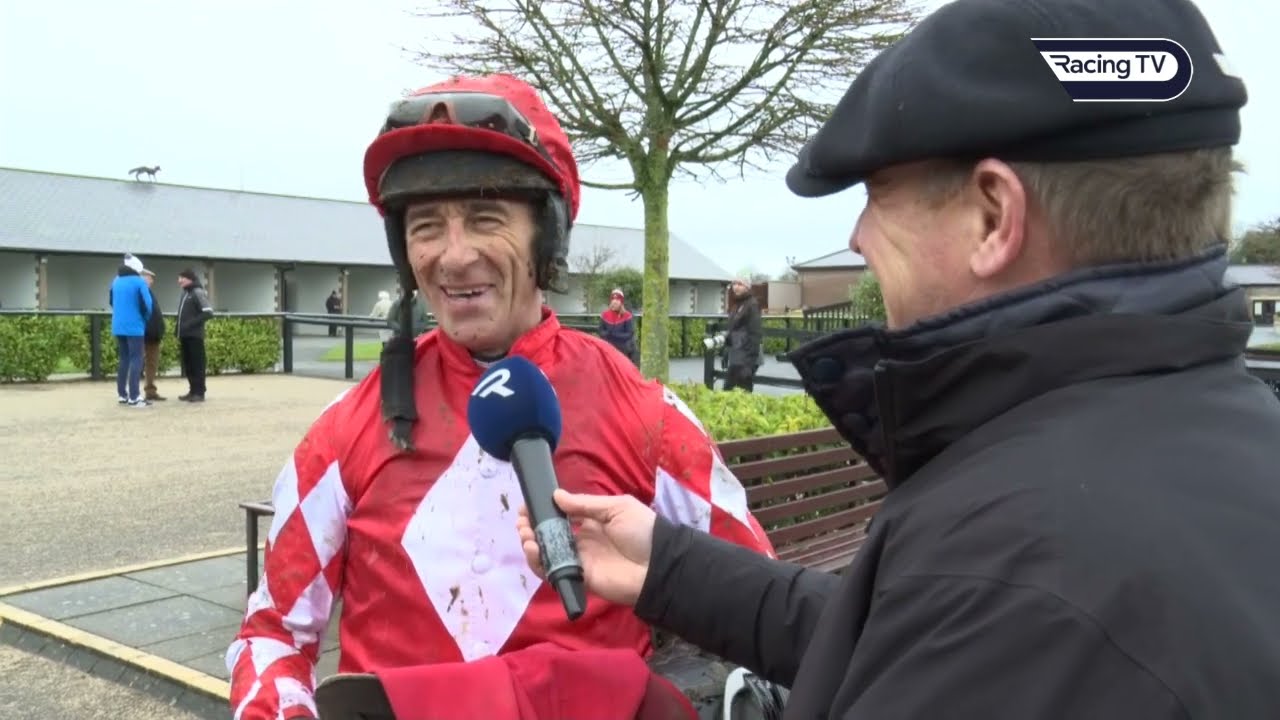 He's back! DAVY RUSSELL has first winner since coming out of retirement - Racing TV