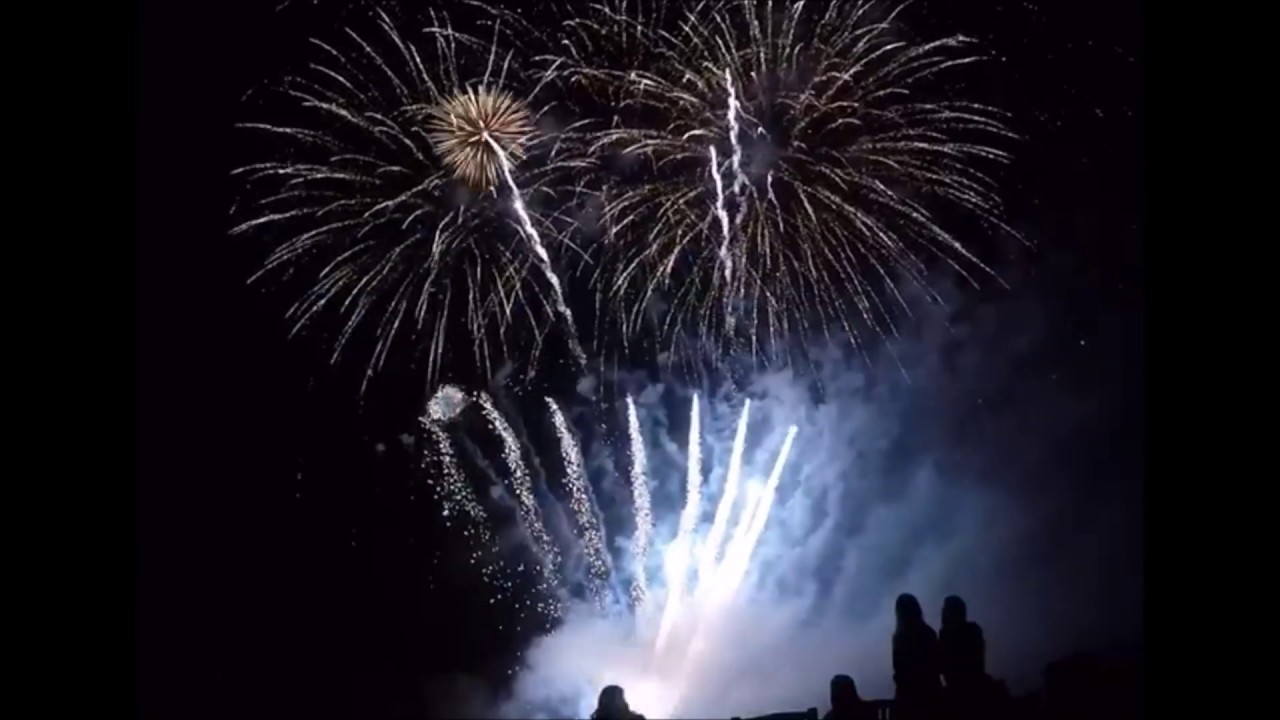 Wedding Fireworks to music Ellie Goulding - Love me like you do Tortworth Court