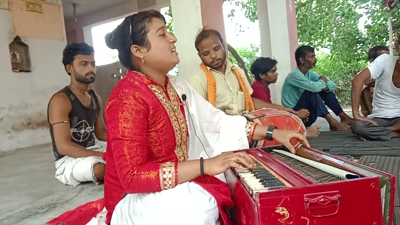 देहाती गाना भी गाने में किसी से कम नहीं,,, उपासना शास्त्री