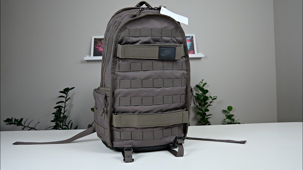 Unboxing/Reviewing The Nike Sportswear Rpm Backpack (On Body)