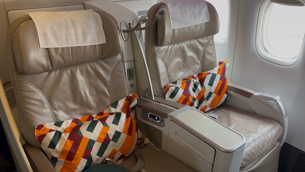 Saudia Business Class Review – Dhaka to Jeddah Flight with Food, Service & Seat Tour