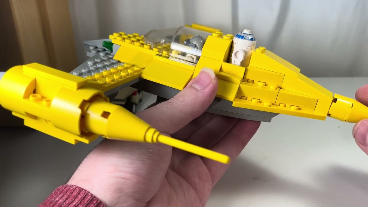 One of a Kind - LEGO Star Wars Naboo Fighter 7141 [review]
