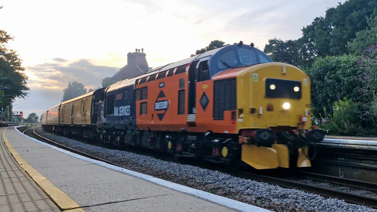 37422 Pegasus (2 Tone/Thrash) - 37425 Motor Through Somerleyton P2 (17/07/2025)