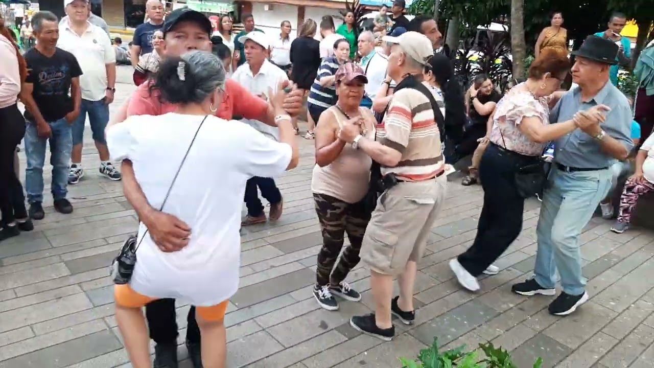 Los integrados parranderos. Varios temas. Noviembre 6 2023
