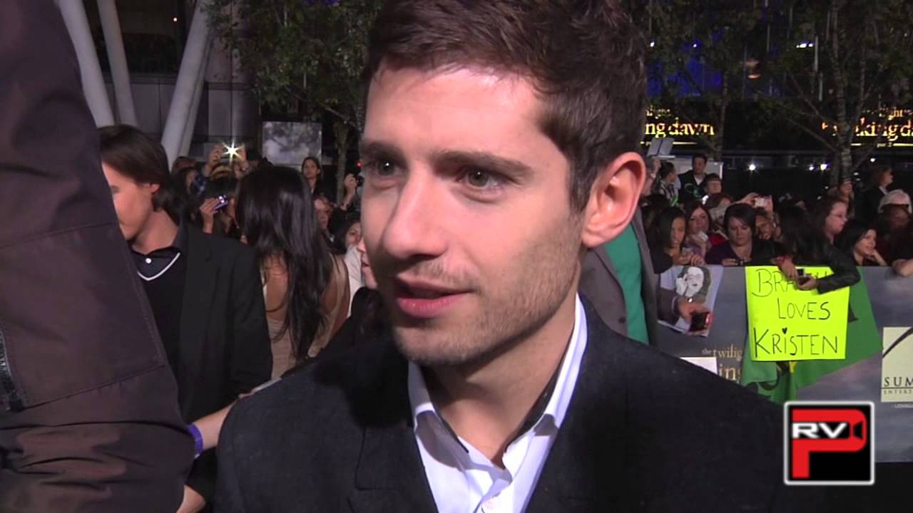 Julian Morris talks Pretty Little Liars at Twilight Breaking Dawn Pt. 2 premiere