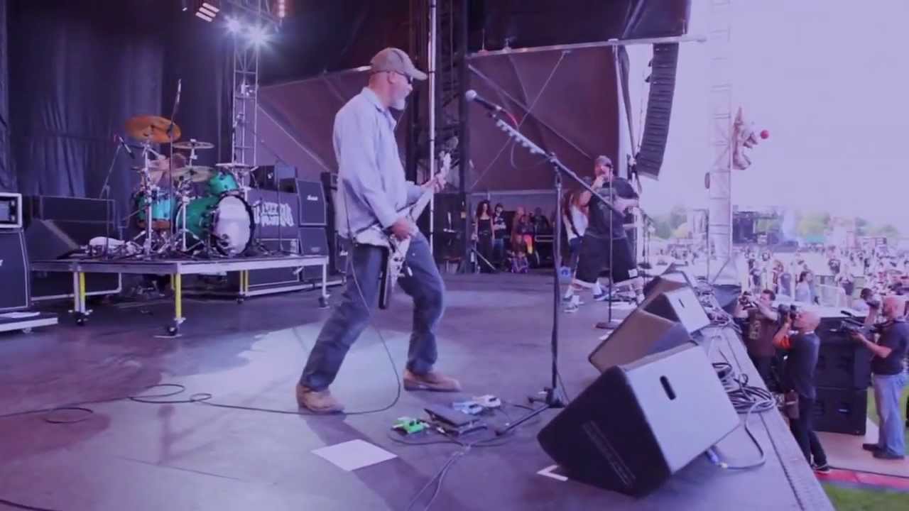 Infectious Grooves 