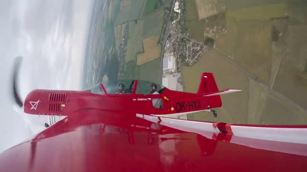 Su-29 ... Powered aerobatics
