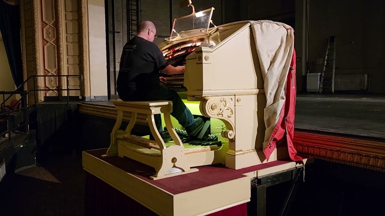 First time playing the legendary RTOS WurliTzer