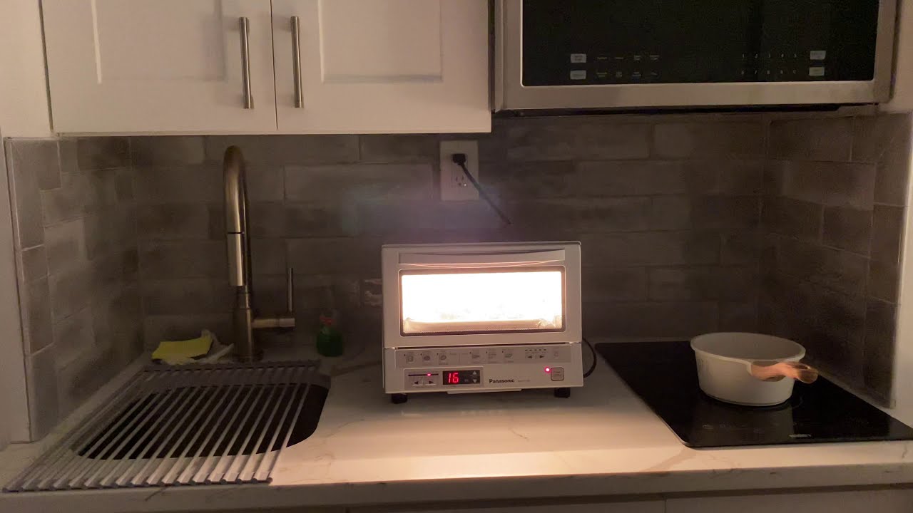 The best toaster oven for Small Homes - the Panasonic Flash Xpress