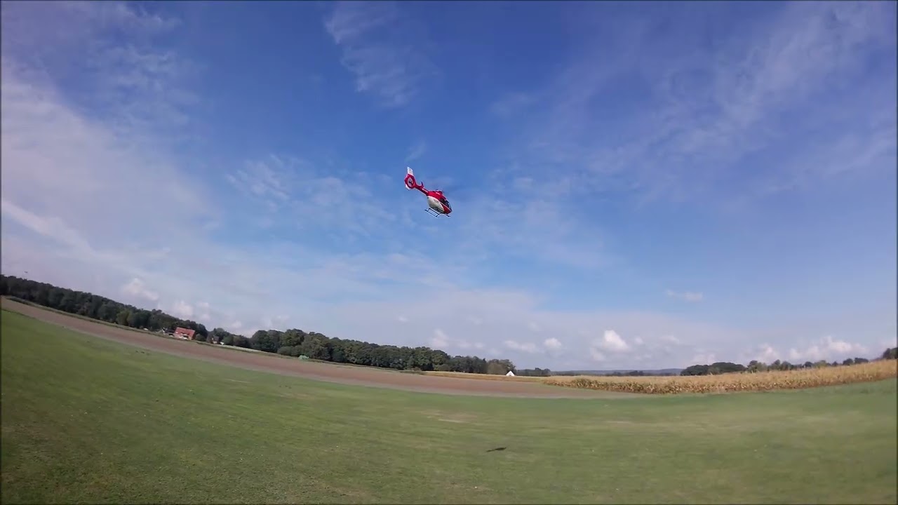Gemütliche Runde. EC135 