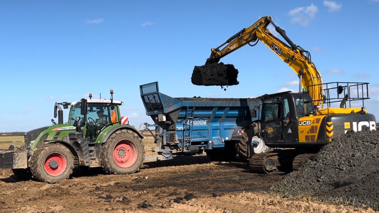 FARM UPDATE 34 #WardysWeeklyWaffle SUGAR BEET ENDS, LOADING OSR, SLUDGE SPREADING, STORE UKRAINE AID