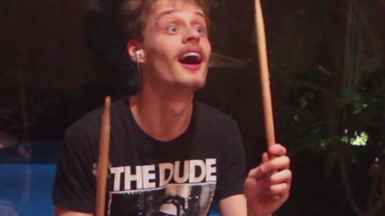 Sobre Baquetas e Caretas #1 (Serenata e Herói)