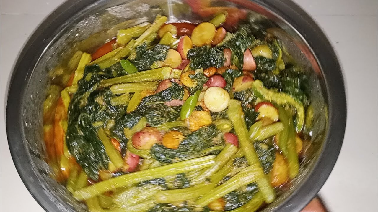 লাউ শাক দিয়ে চিংড়ি মাছের রেসিপি।