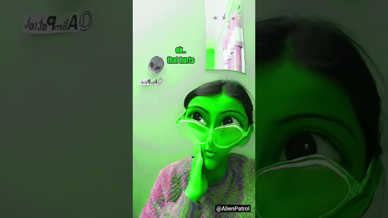 alien reaction to funny brown cat 