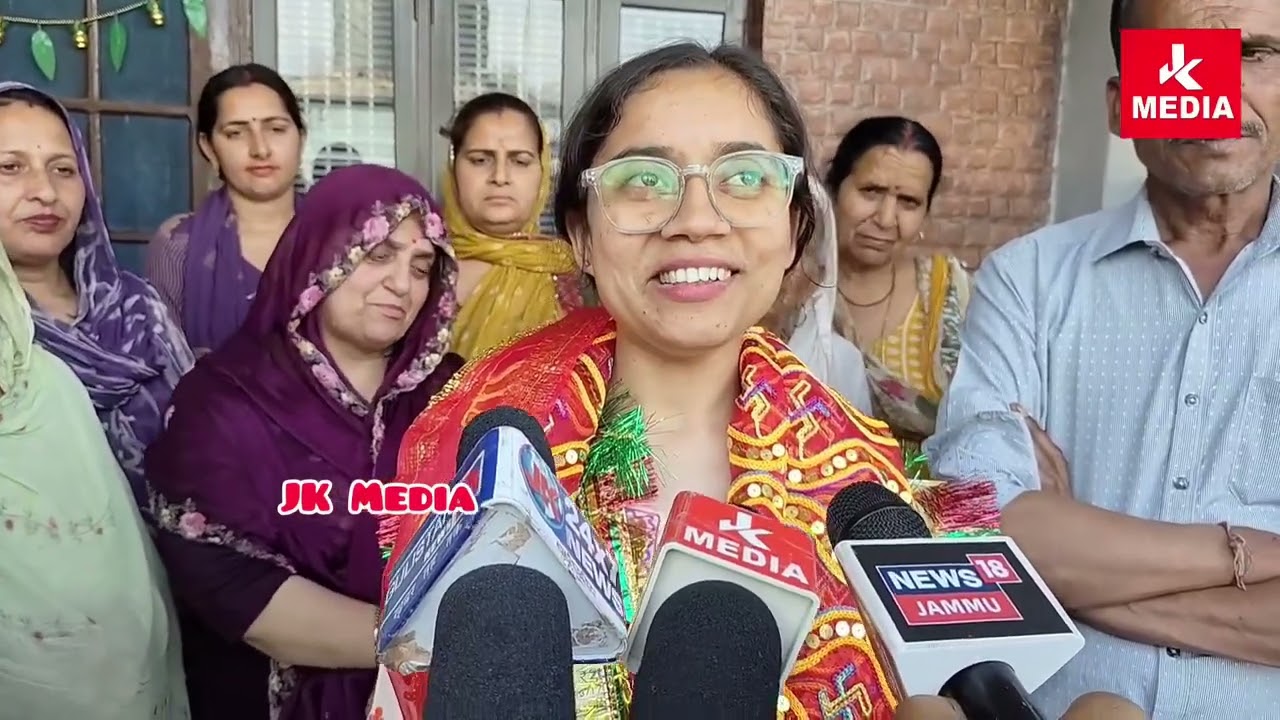 BPL Family से आने वाली Samba के Ghagwal Sub Division की Shilpa Sharma ने किया JKAS Exam Qualify