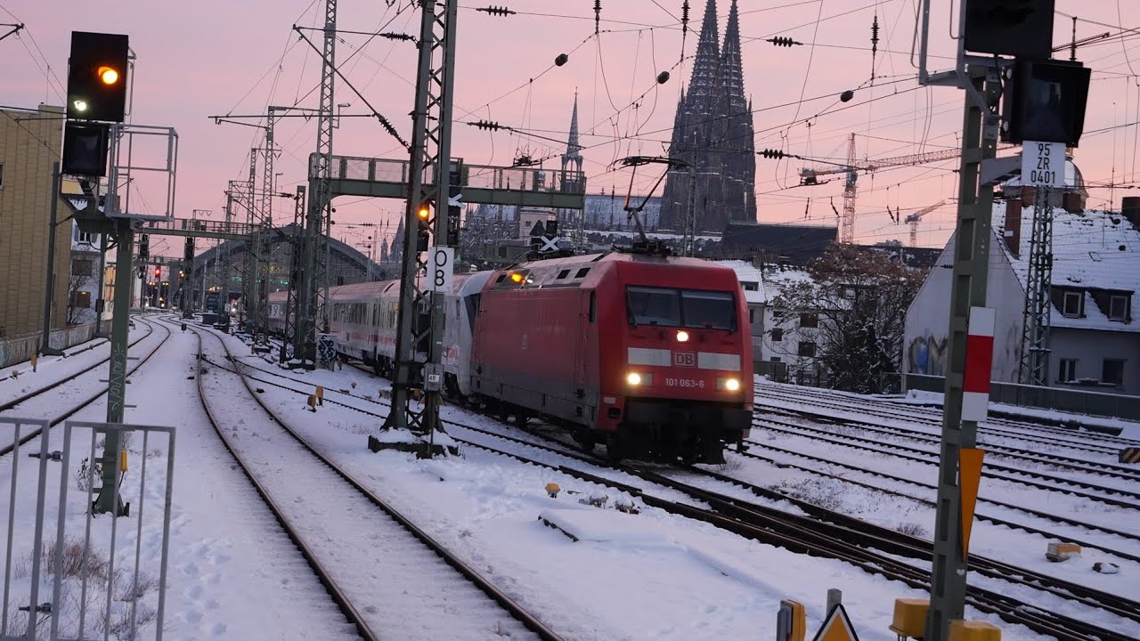 Züge in Hagen, Wuppertal, Köln bei Schnee (FULL HD)