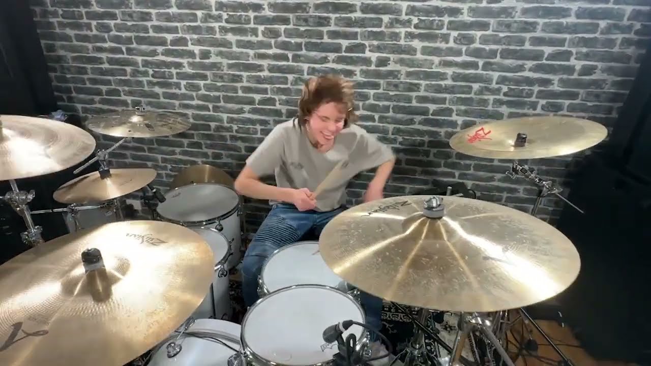 GAVIN MAGNUS - LONELY | KEMPTON MALONEY - 14 Years old