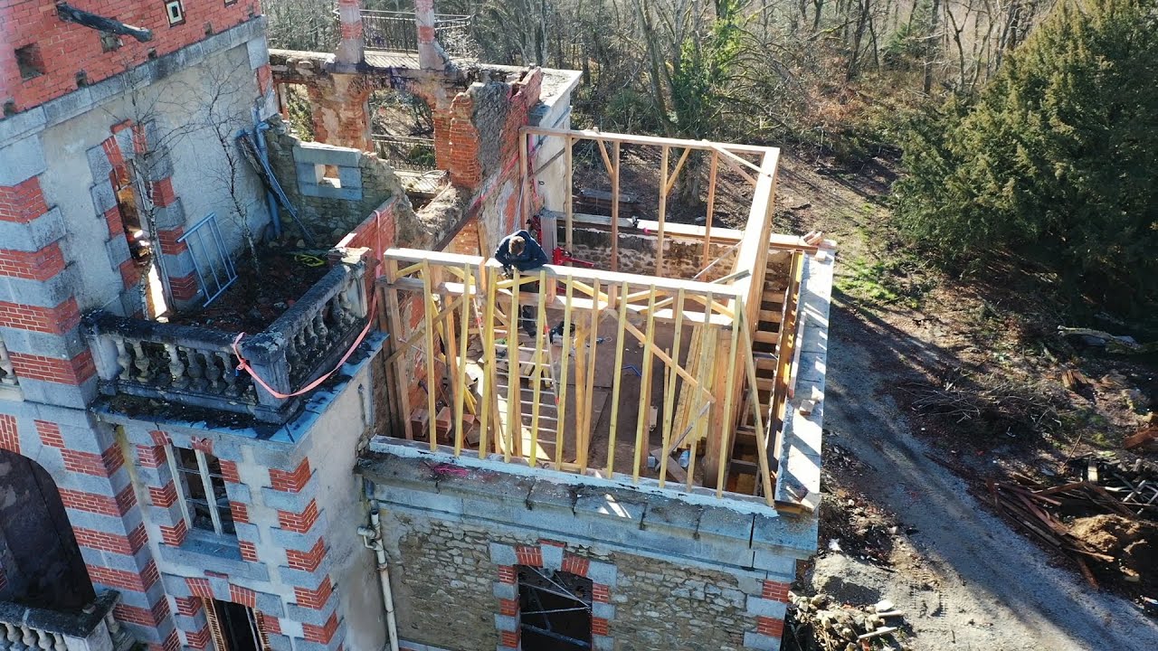 The MANSARD roof starts to take shape.
