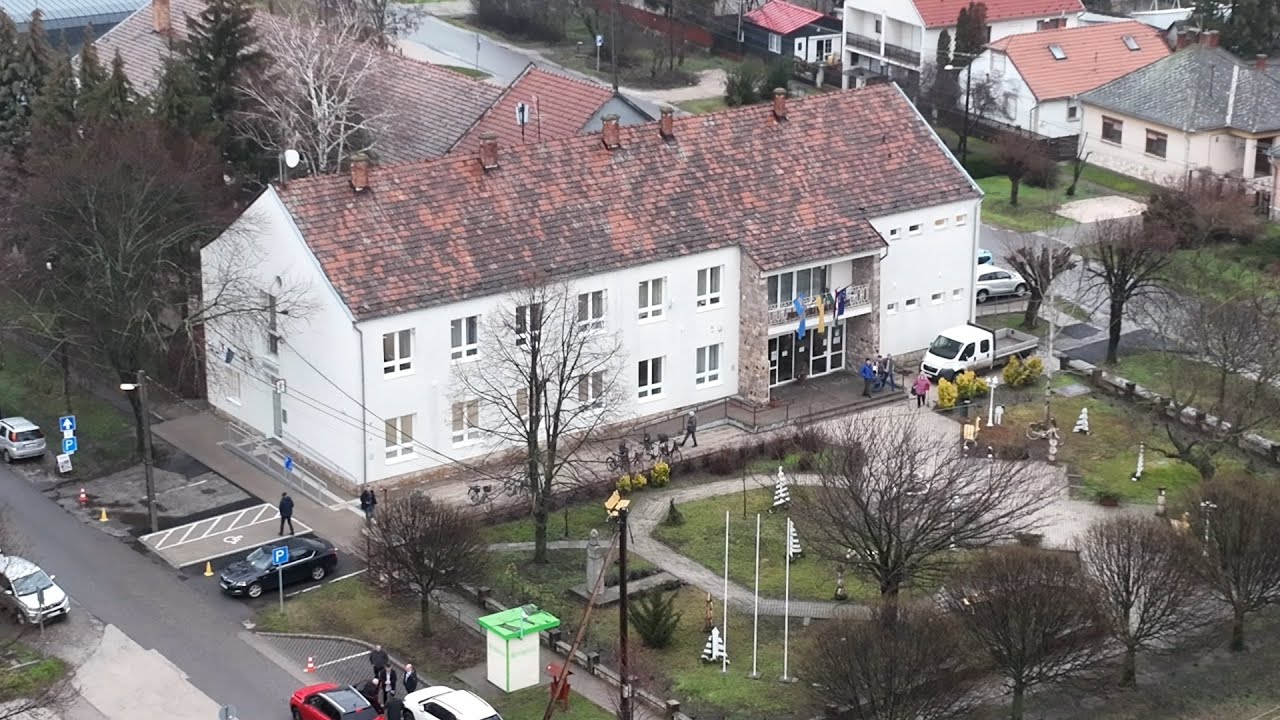 Átadták az újszászi kormányablakot