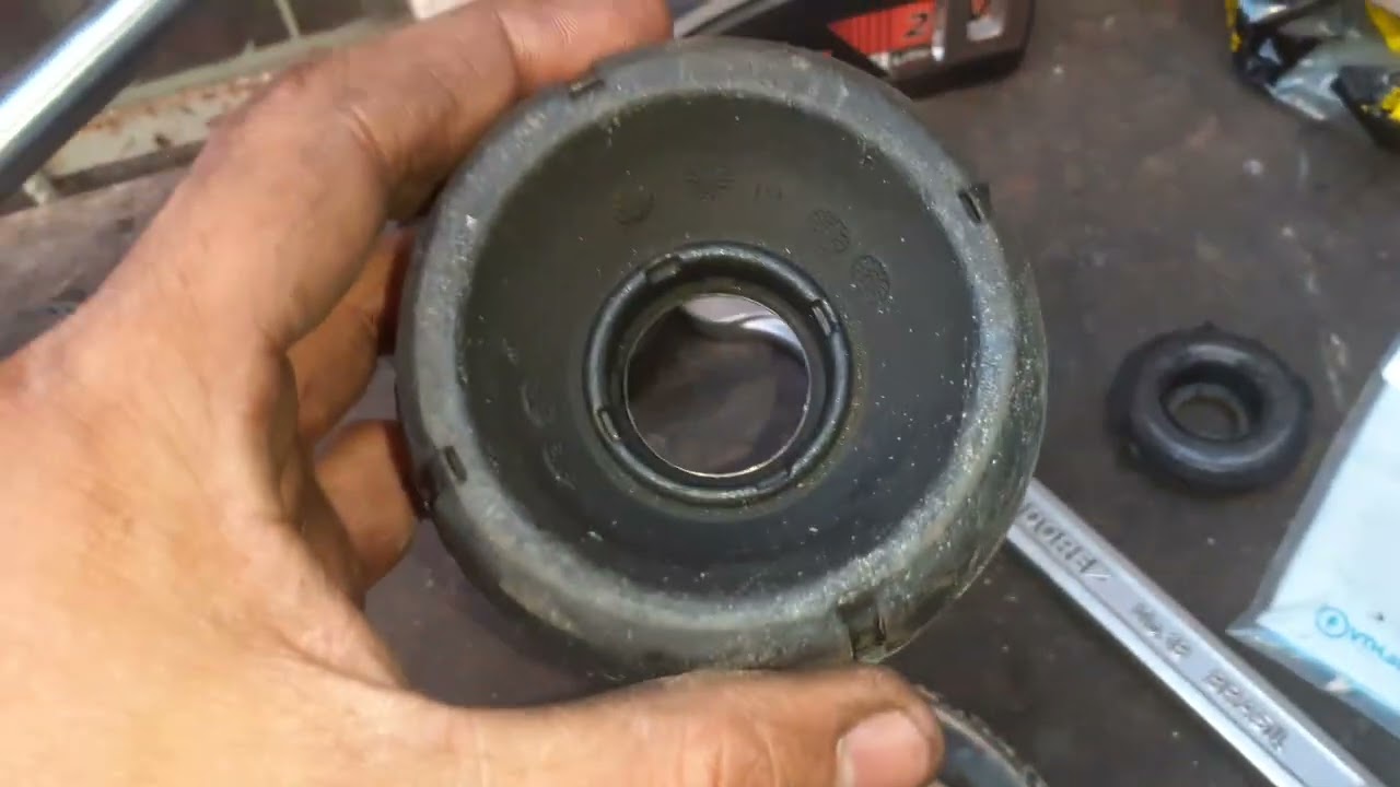 vw gol trend voyage falla ruido gruñido en el amortiguador delantero  ,crapodina no es la correcta