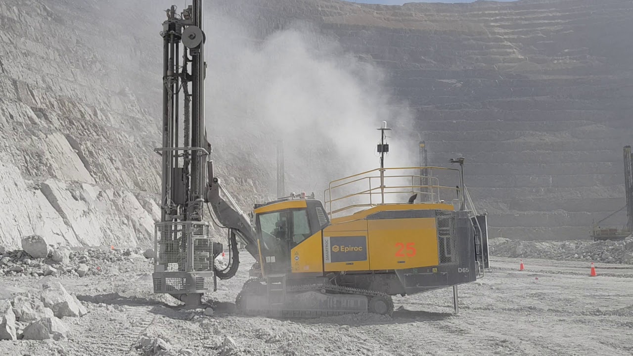 SmartROC D65 drilling in gold mine, automatic drilling