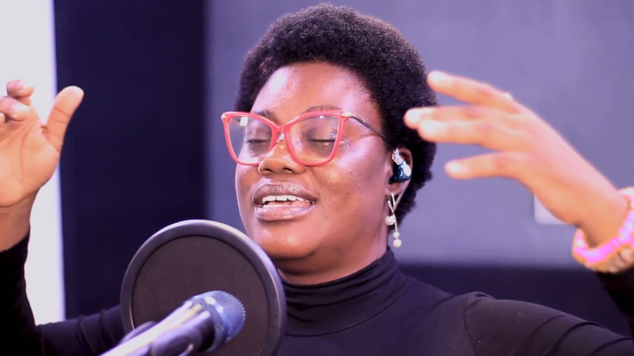 Naa Densua brings us a Special Worship Medley