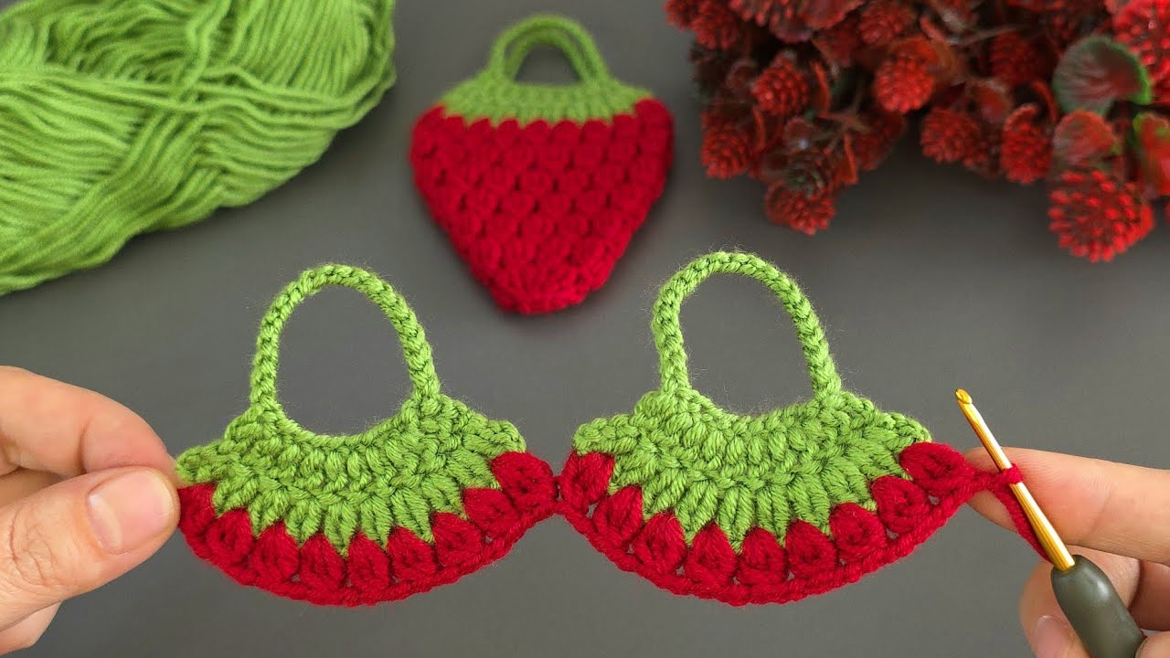 💰💰💰I Made Money With This Super Easy Crochet Strawberry Keychain! Buy it and give it as a gift