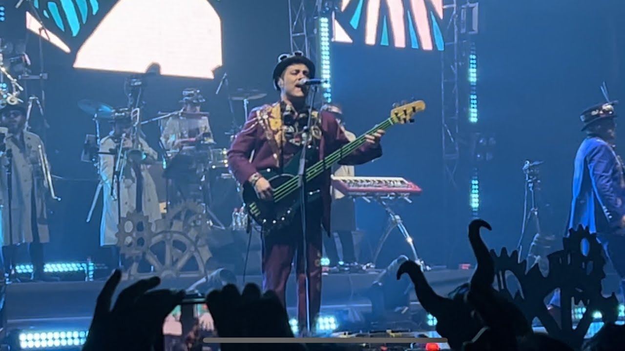 Chancho En Piedra - Cóndor - Voy Y Vuelvo @ Movistar Arena Chile 2023 HDR 60FPS