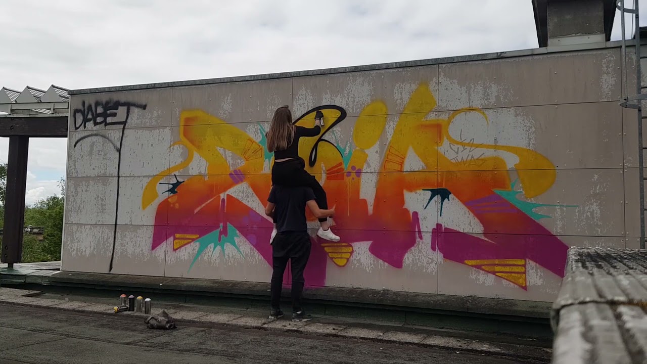 A day in Paris with Zoia (graffiti video)