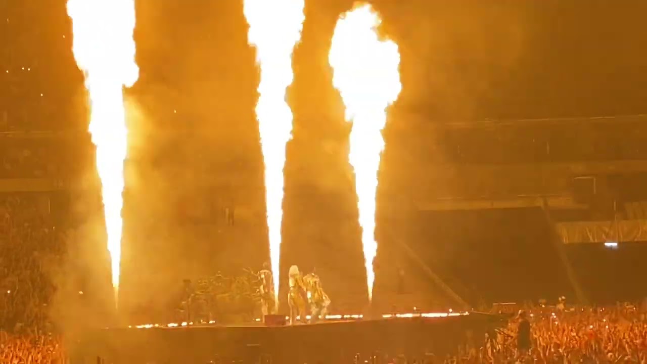 born this way lady gaga stade de france 24/07/2022