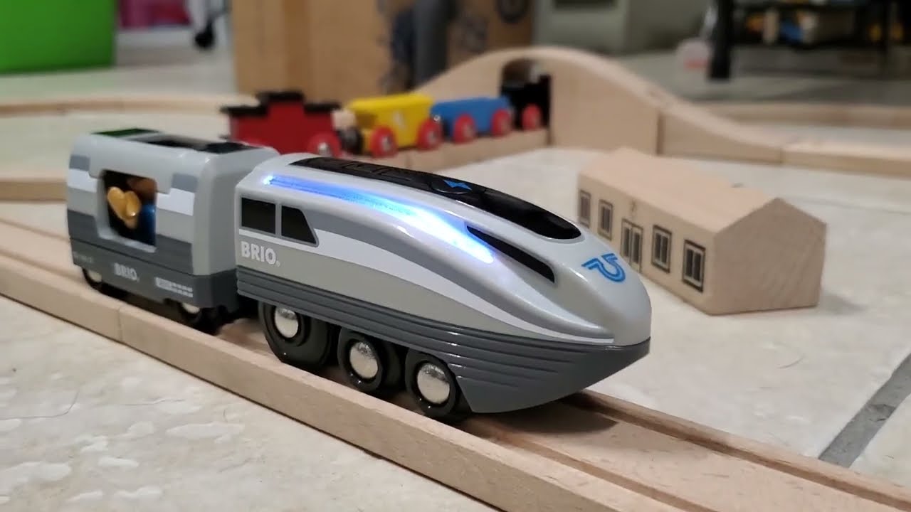 Brio 36003 Turbo Train - Review and Demo