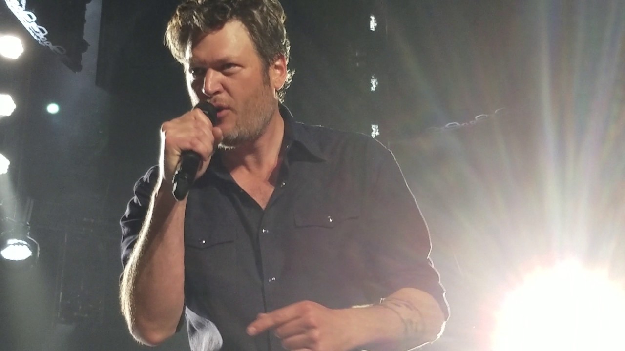 Blake Shelton- Footloose live in Spokane