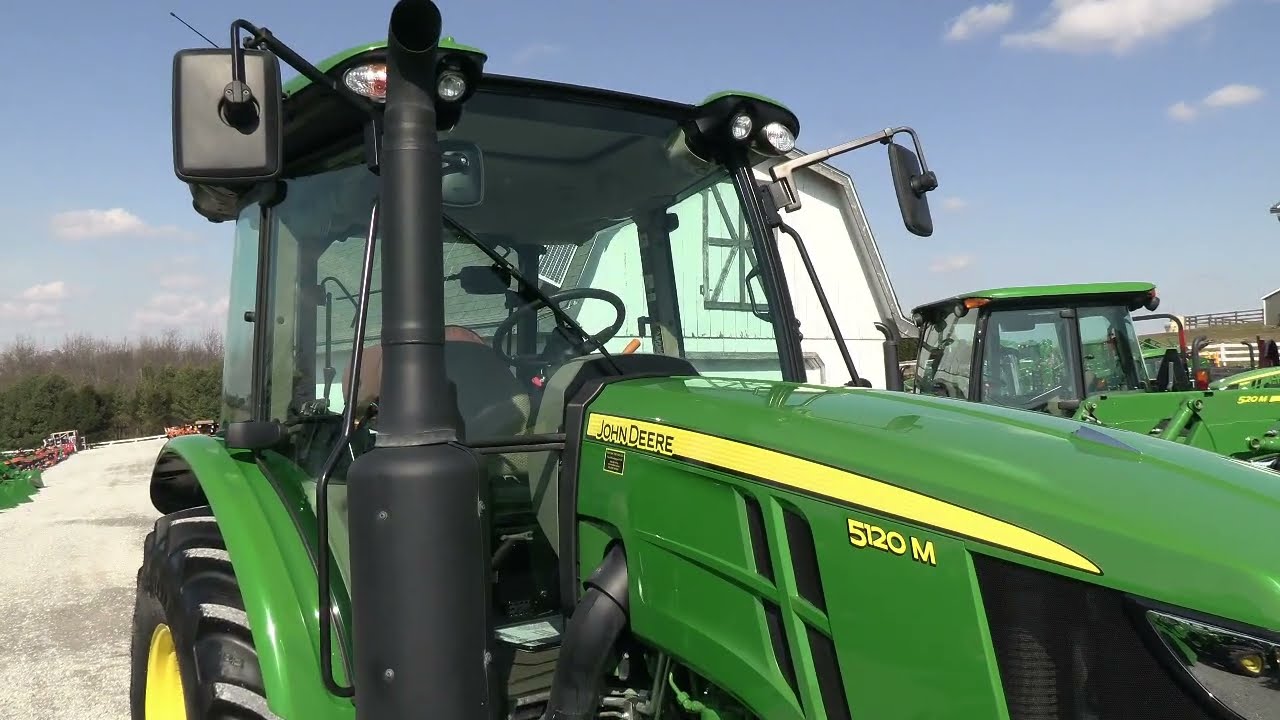 Трактор John Deere 5120M с кабиной, 2024 года выпуска! В отличном состоянии! Гарантия John Deere!...