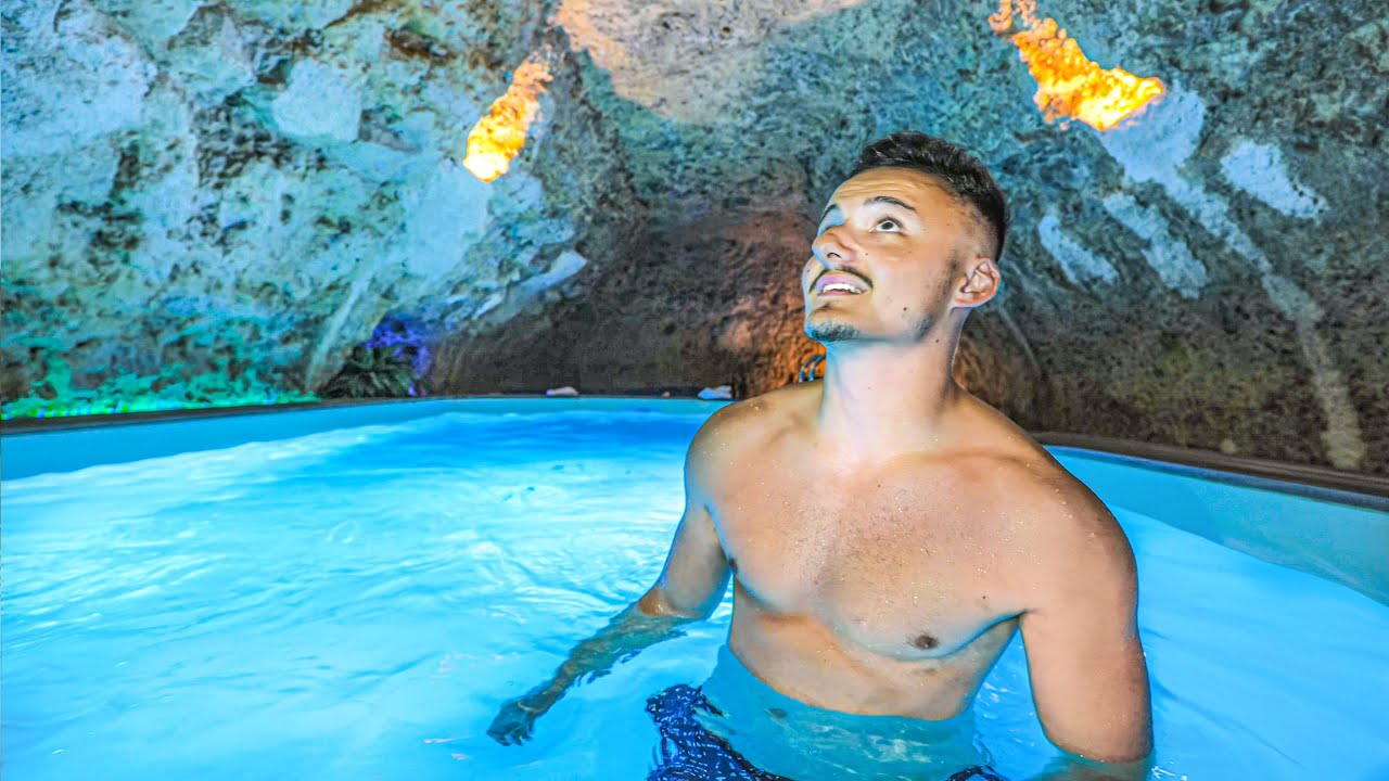 DORMIR DANS UNE GROTTE DE LUXE