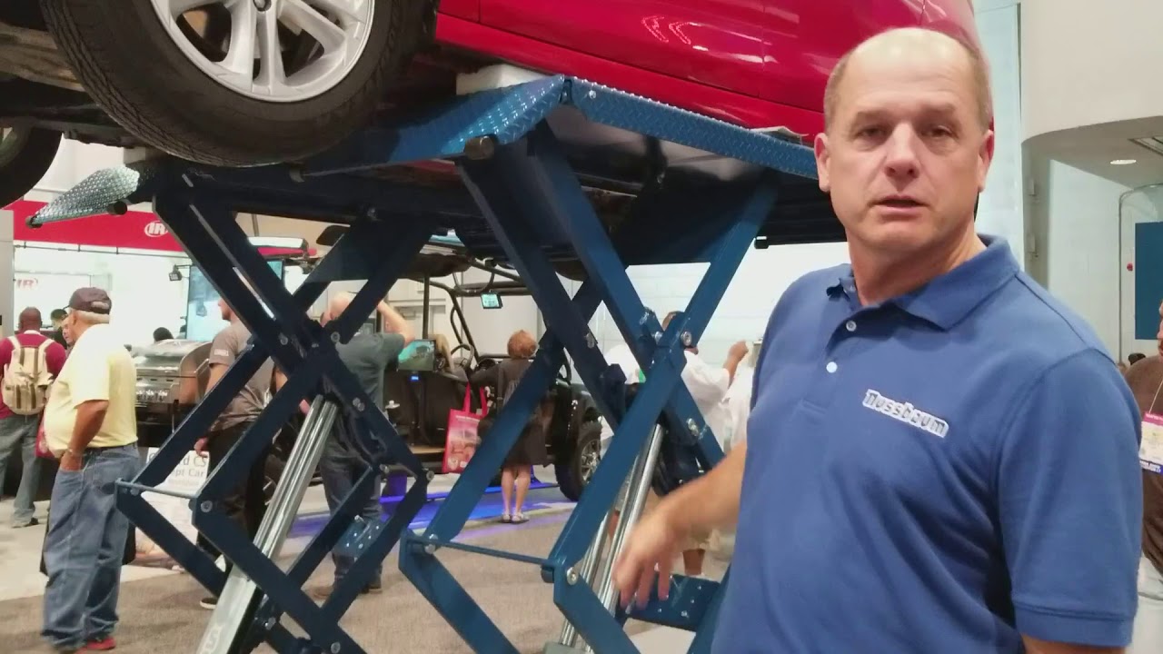 Nussbaum Lifts Booth at the SEMA 2017 Show