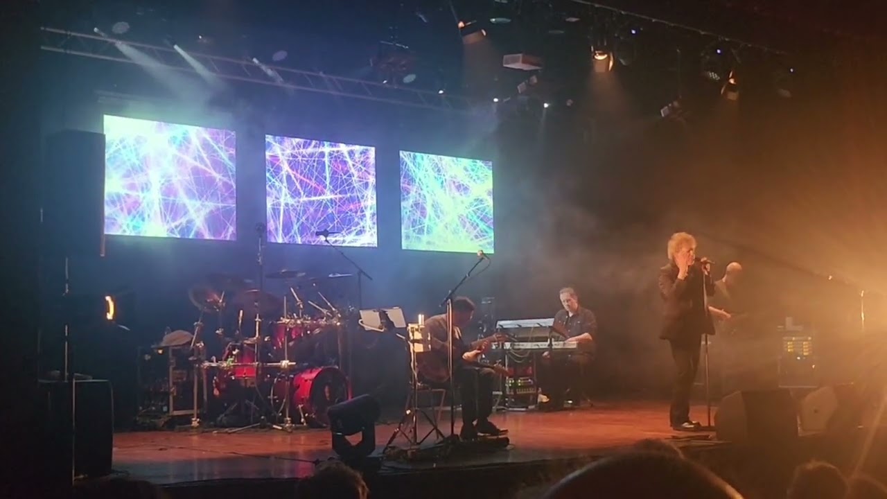 IQ   further away   25-04-2025  live in Borgomanero
