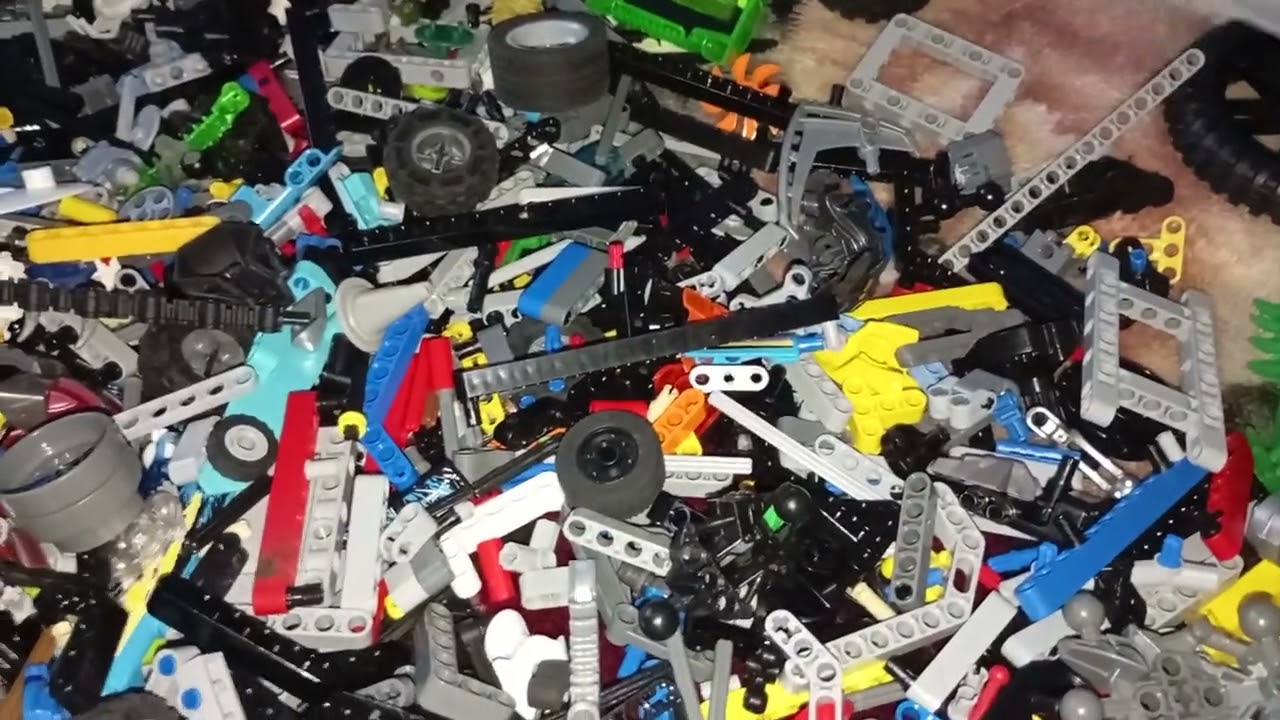 Это большая  коллекция Лего разных за почестей из Лего 