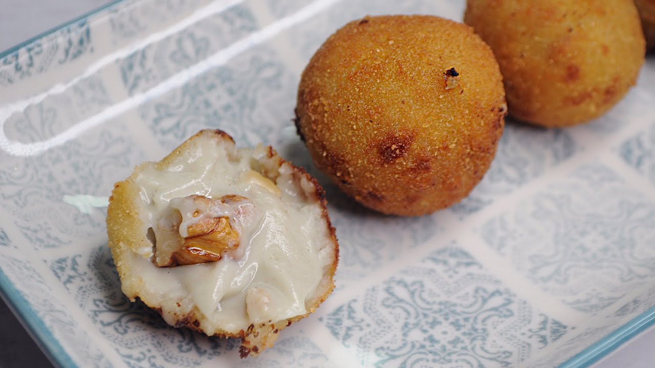 Croquetas de queso azul y nueces - receta fácil