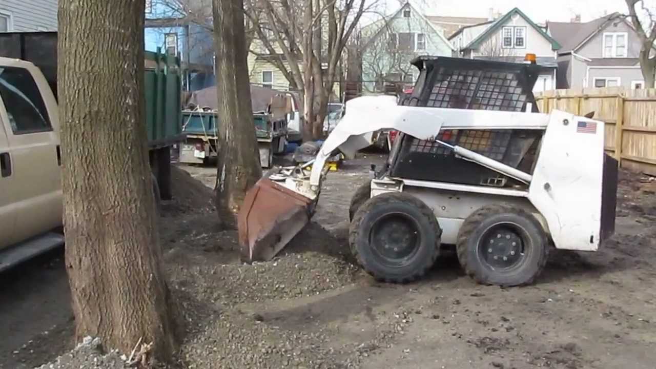 Chicago 743 bobcat in action