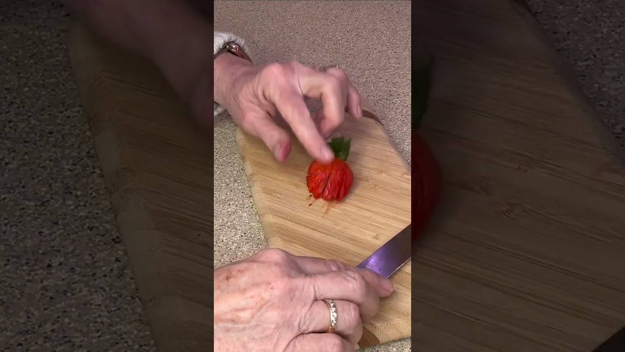 How To Fan A Strawberry | Strawberry Garnish | #shorts
