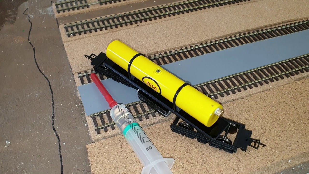 Stockton Junction sharge uk oo gauge track cleaning wagon review