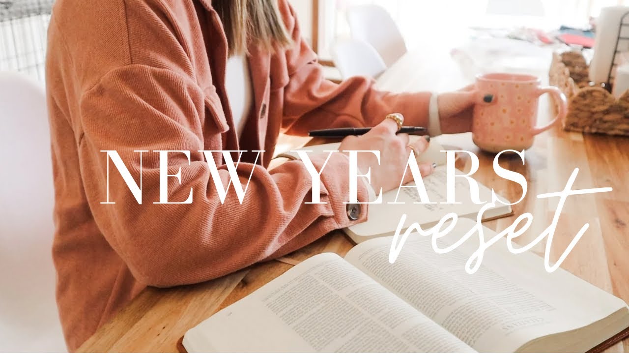 a different way to prepare for a new year // resetting + setting goals for 2025 as a Christian✨