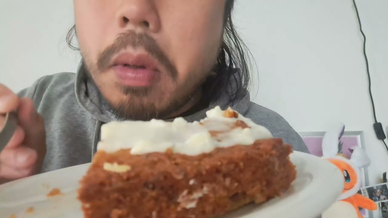 ASMR EATING SOUNDS - CARROT CAKE (NO TALKING)