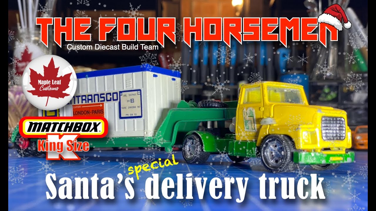 Трактор серии Matchbox Ford LTS (412) с четырьмя всадниками и приглашением на Санта-Клауса