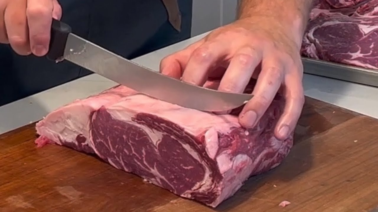 Как разделать рибай целиком: урок крупным планом