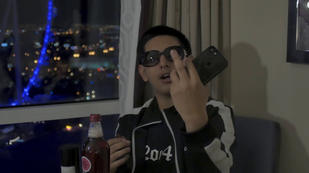 Ouee2Times - Fuck Everybody prod. Swvsh