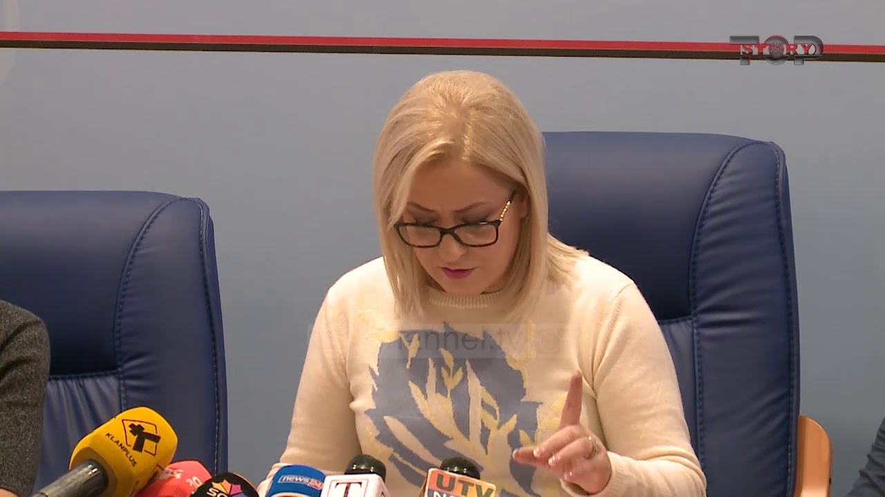 Ekskluzive Top Story/ Deputeti Sadri Abazi paraqiti kursin e shoferave p&euml;r Universitet
