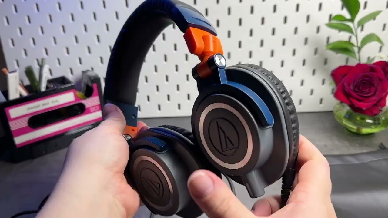Audio-Technica ATH-M50X LAB Professional Studio Monitor Headphones - no talking unboxing