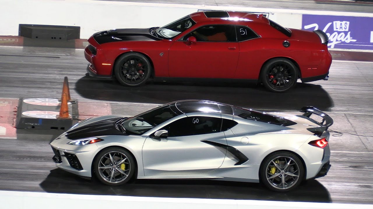 Hellcat vs C8 Corvette