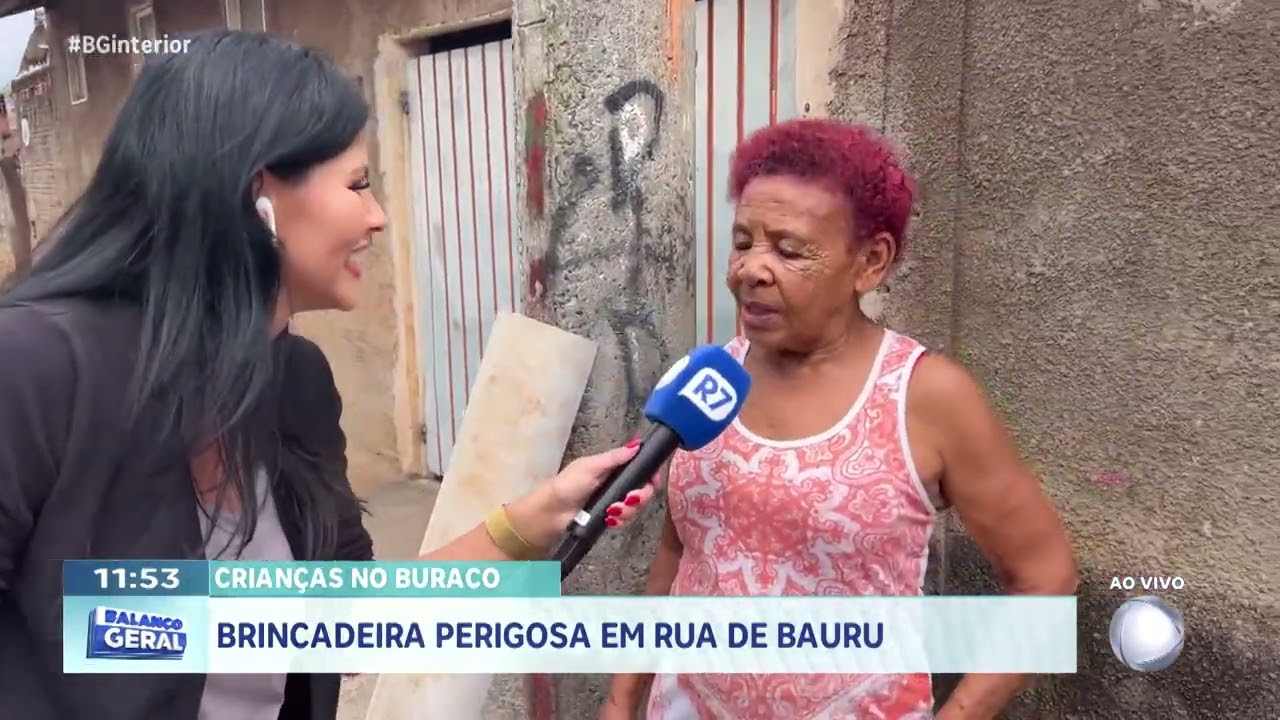 Crianças no buraco: brincadeira perigosa em rua de Bauru